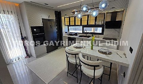 Didim’in En Prestijli Bölgesinde: Tam Müstakil, Özel Havuzlu ve Tasarım Mobilyalı Lüks Villa