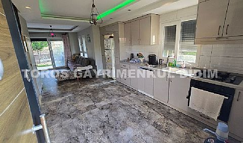 Kuşadası Davutlar Çarşı Merkezde Dubleks Villa