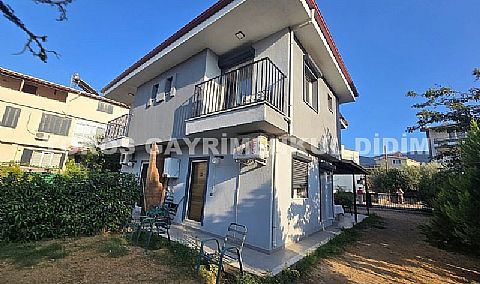 Kuşadası Davutlar Çarşı Merkezde Dubleks Villa