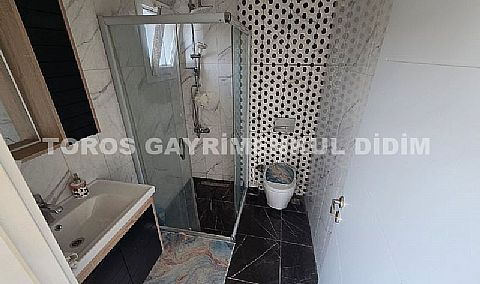 Kuşadası Davutlar Çarşı Merkezde Dubleks Villa